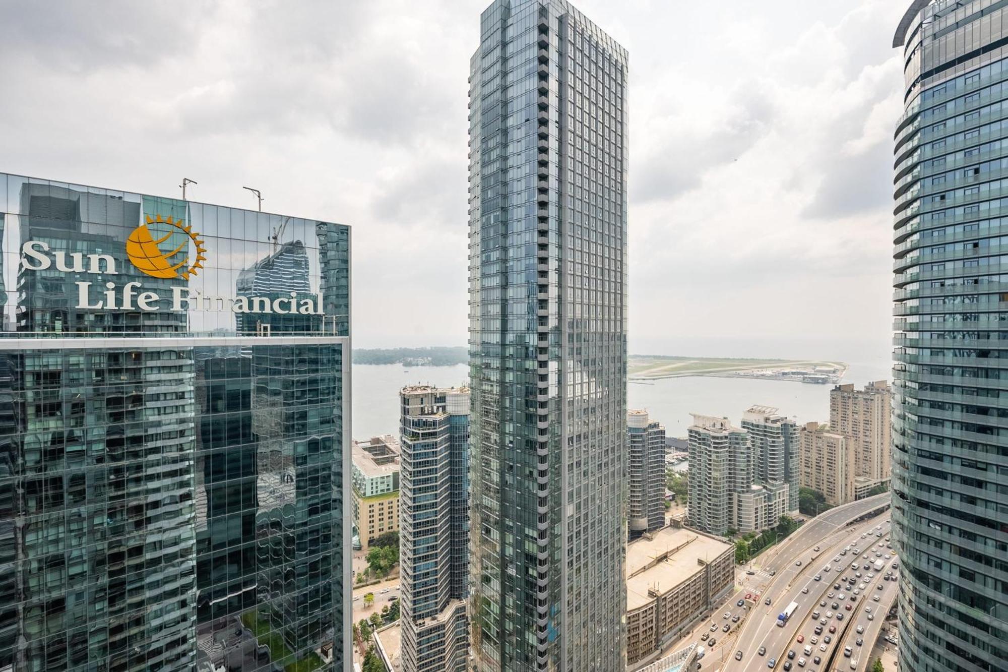 1Br Luxury Condo - Downtown Торонто Экстерьер фото